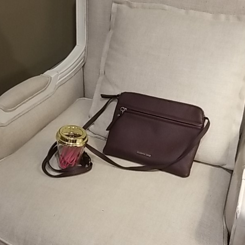 Cross body Roots bag